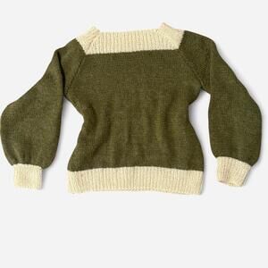 Handmade sweater.‎